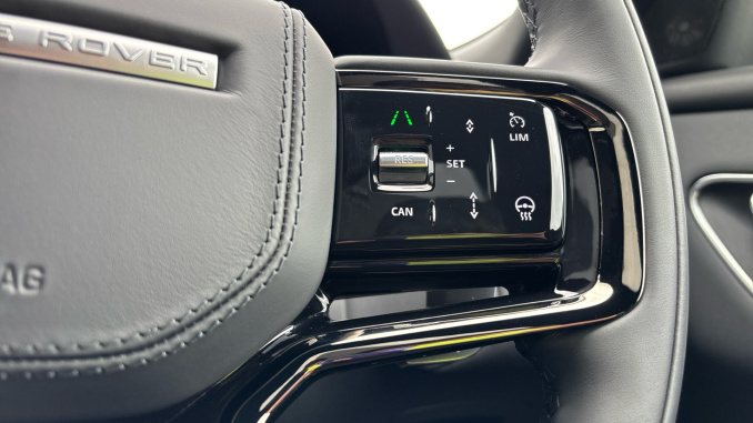 Land Rover Range Rover Velar 2.0 D200 MHEV Belgravia Edition 5dr Auto Diesel Estate - Image 43